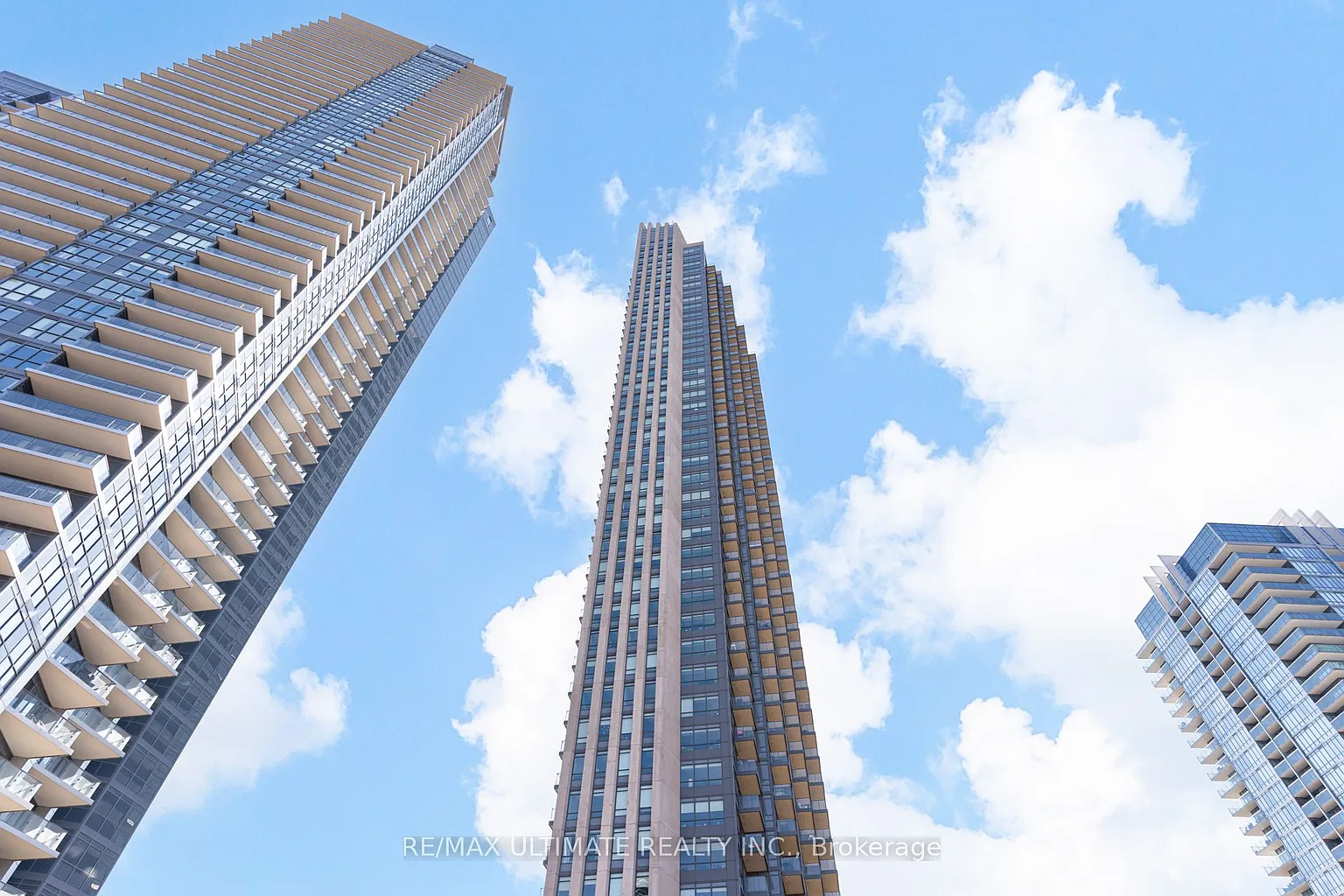 36 Park Lawn Rd #203 photo 1