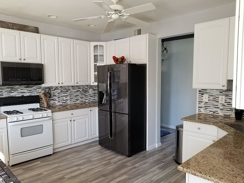 2nd image of 500 Coventry Dr