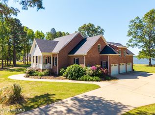229 Grassy Point Rd #229, Hertford, NC 27944