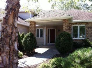 10 Maple Park Cir, Madison, WI 53719