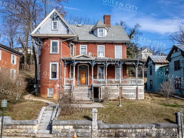 901 West Beverley Street, 901 W Beverley St, Staunton, VA 24401