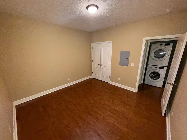 Unit Photo
