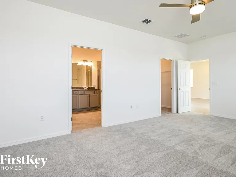 1618 Isleta Loop — Photo 9