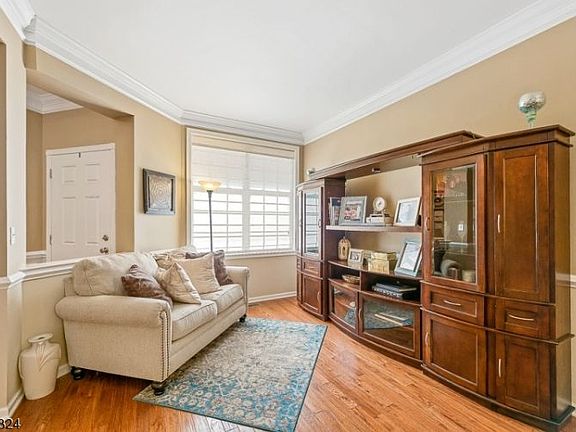 4th image of 17 Lamerson Cir
