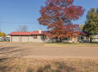 302 W 18th St, Robert Lee, TX 76945
