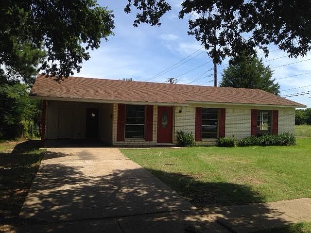 2nd image of 402 Lynbrook Blvd
