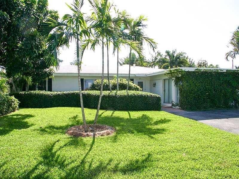 1st image of 262 Miramar Ave
