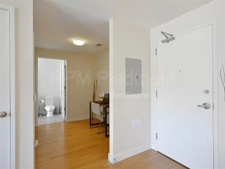 563 Memorial Dr SE #210 — Photo 12