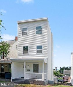 2020 Briggs St, Harrisburg, PA, 17103