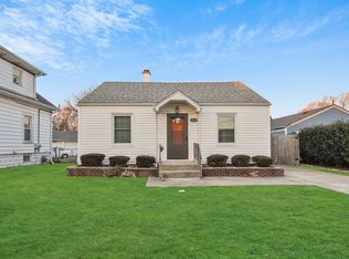 1719 Clement St, Crest Hill, IL 60403