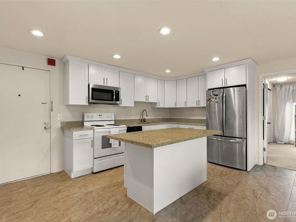 11008 NE 68th Street #721, Kirkland, WA 98033