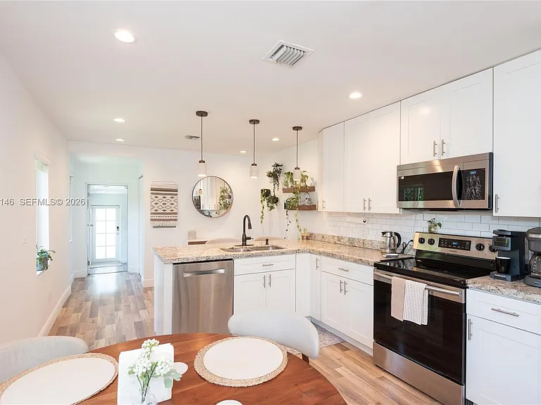 1450 SW 20th Ave — Photo 31