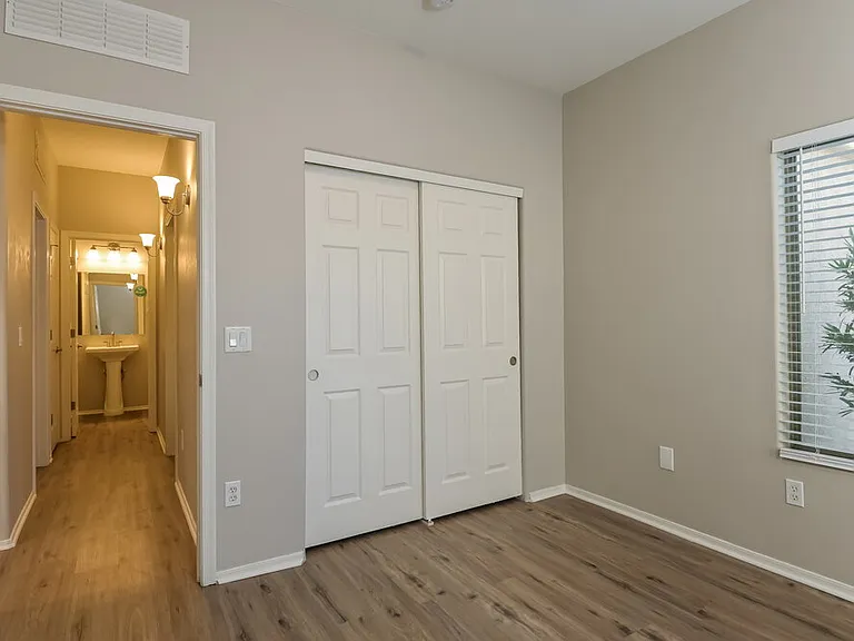 405 E Placita Nodo — Photo 12
