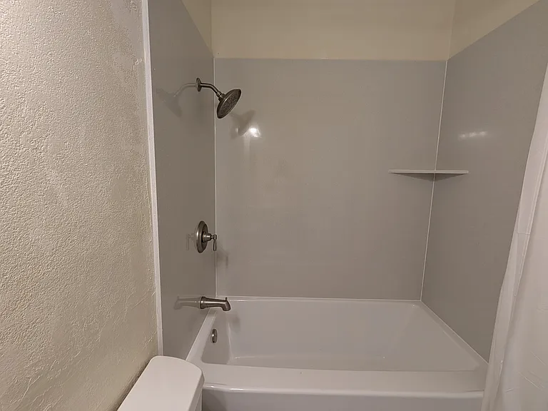 7462 Della Cir — Photo 11