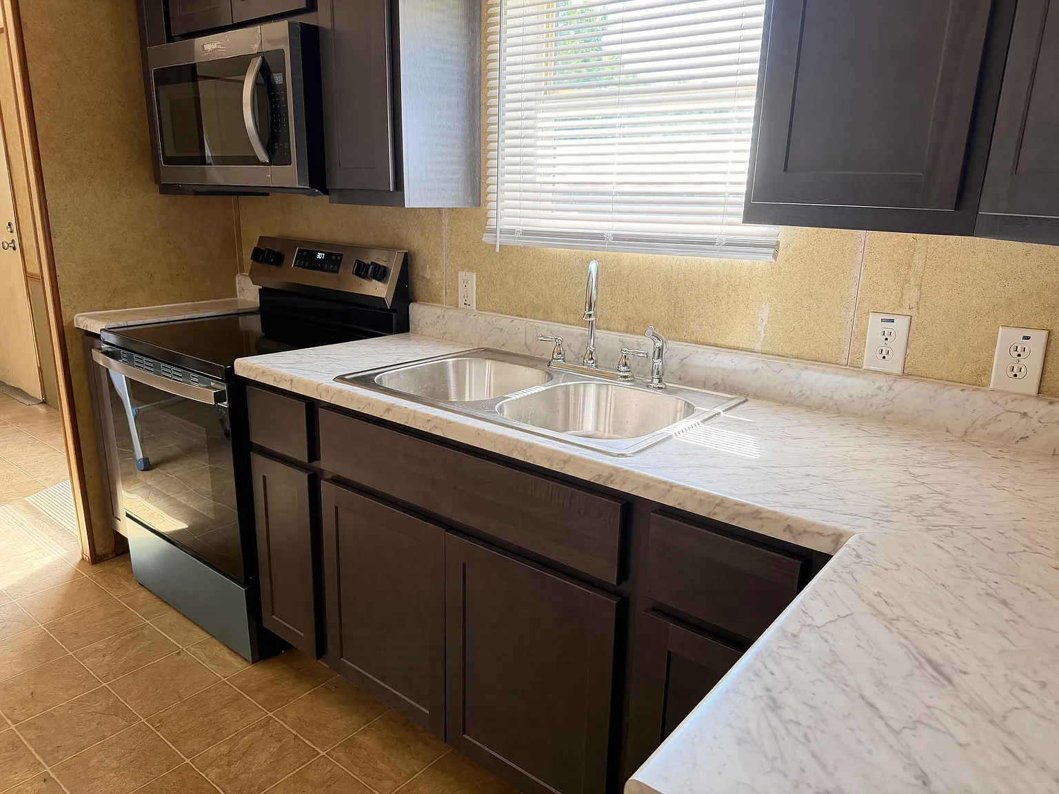 3 bed, $600 — Photo 3