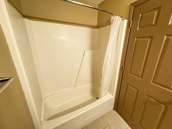 4th image of 1801 Knox St #30