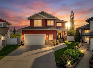 80 NW Rozier Close, Sylvan Lake, AB T4S0B7