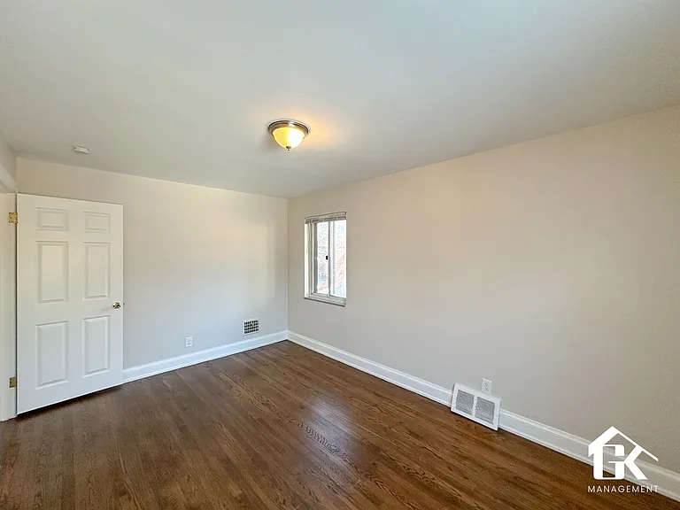 16182 Greenlawn St — Photo 46
