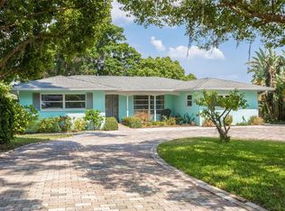 612 Bayshore Dr, Tarpon Springs, FL 34689