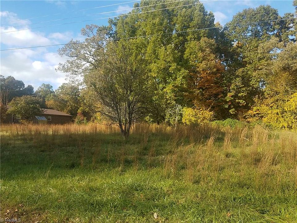 1st image of 124 Holiday Dr
