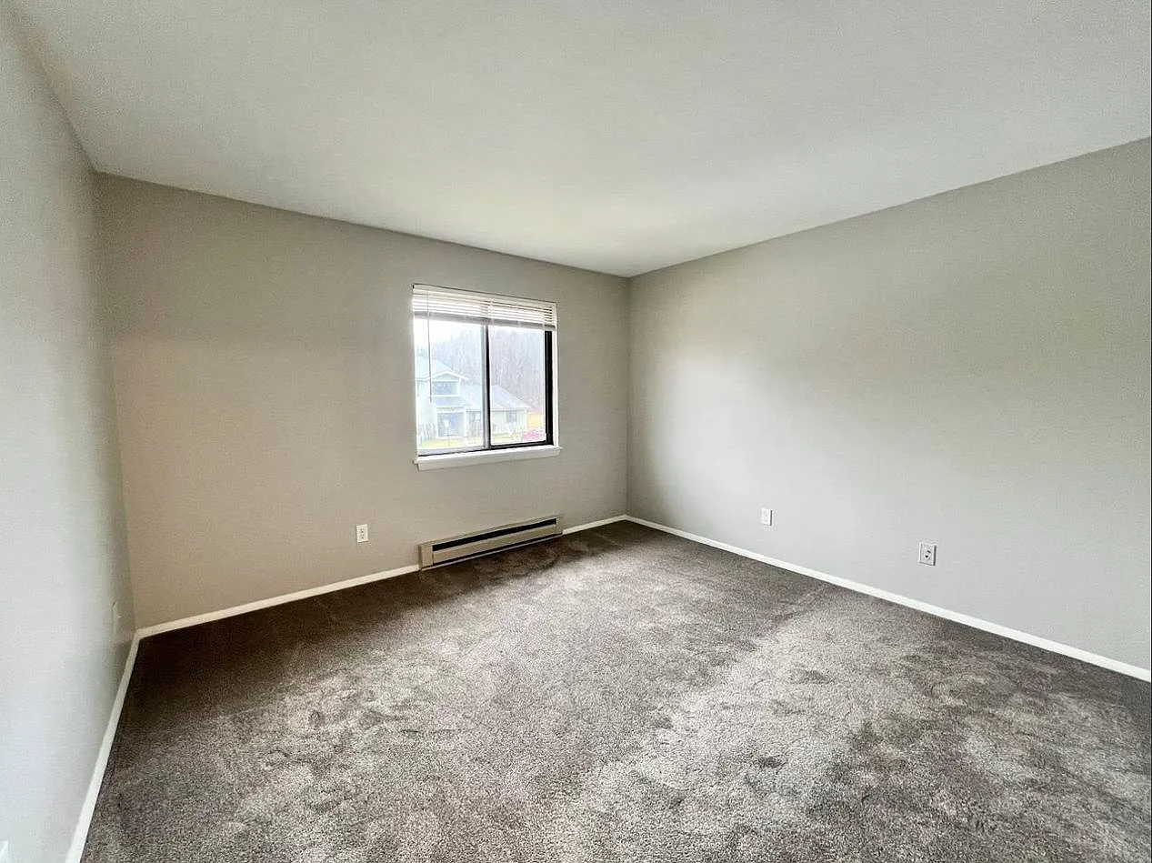 2 bed, 950 sqft, $1,400 — Photo 4