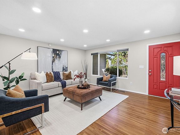5th image of 224 224th Street SW