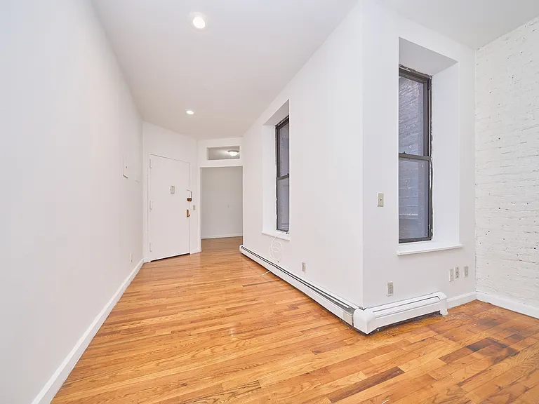132 W 109th St #3B — Photo 4