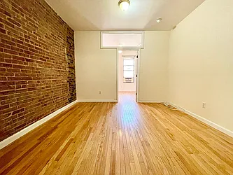 Rented by Century 21 Premier 