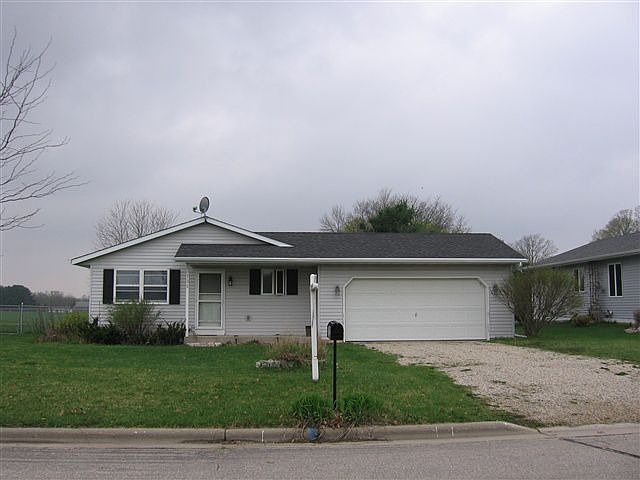 1st image of 135 Countryside Dr