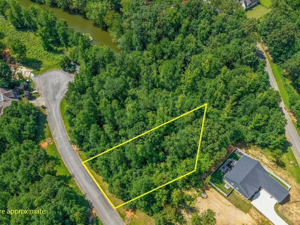 35 Emory Cove Dr, Harriman, TN 37748