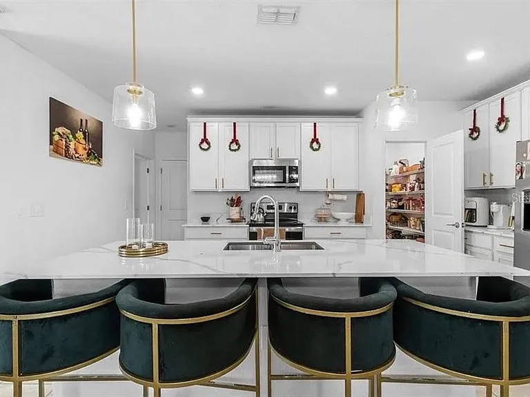 570 Jett Ln — Photo 12