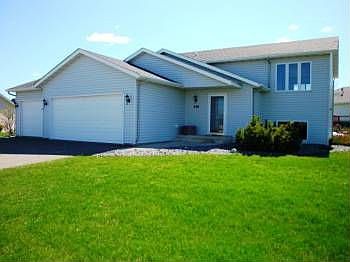 1st image of 440 Lake Dr