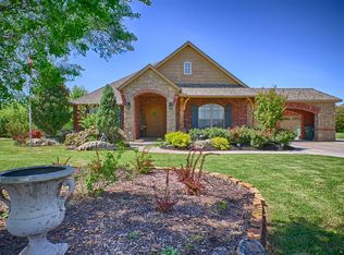 5913 Smoky Hill Trl, Edmond, OK 73034