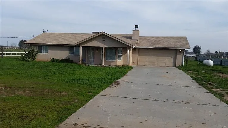 20885 Road 30 photo 1