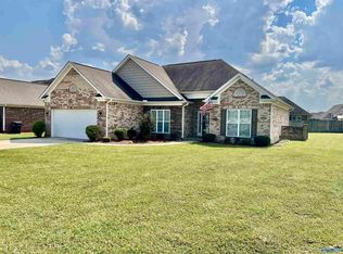 23 Bolerbrook Dr, Trinity, AL 35673