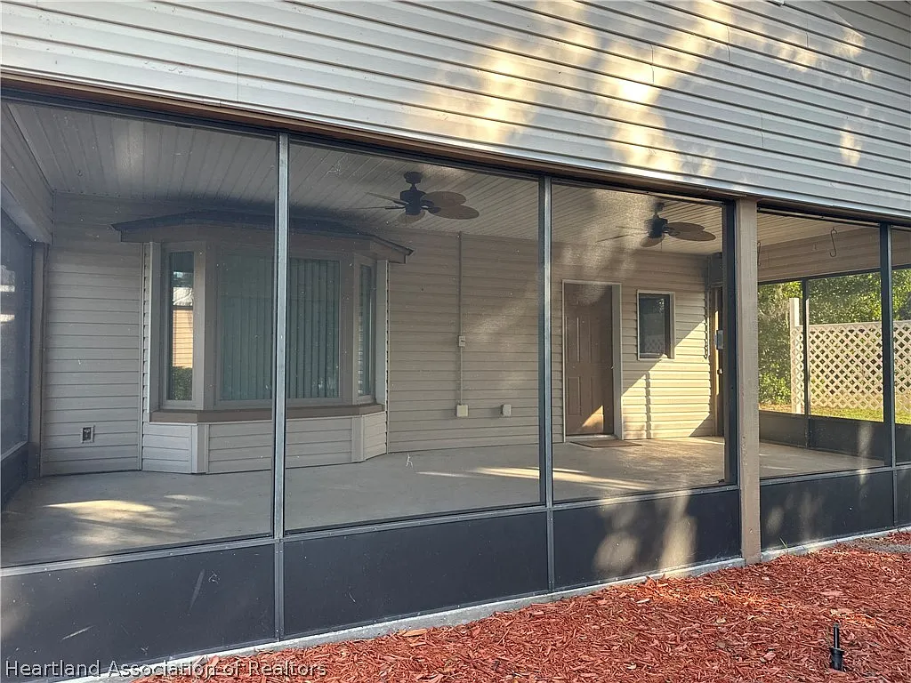 Building Photo - 1305 Arbuckle Creek Rd