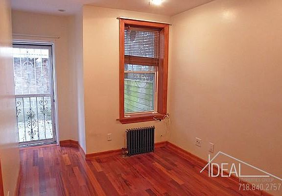 5th image of 571 Hicks St APT 1