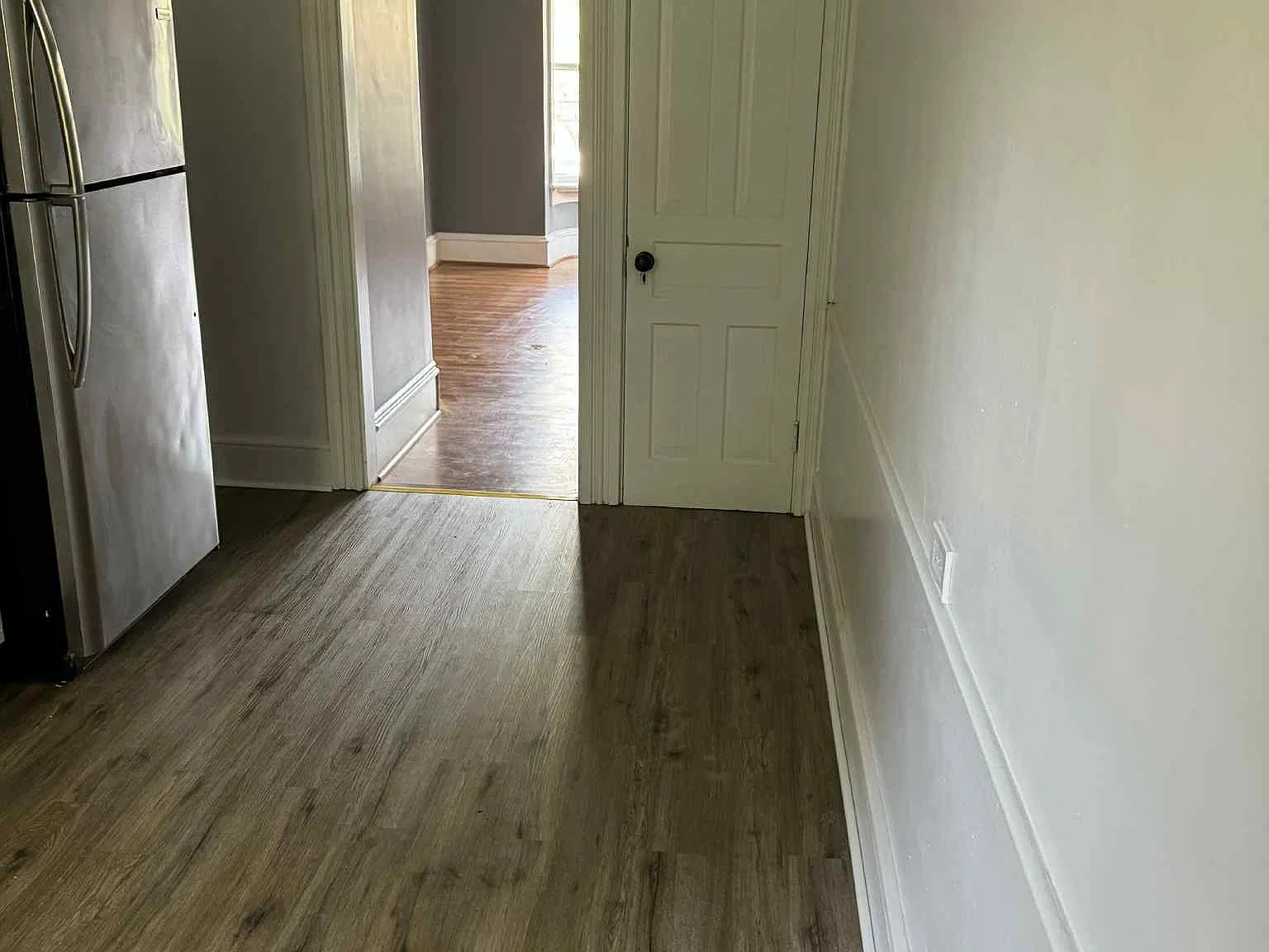 3 bed, 2338 sqft, $2,200 — Photo 2