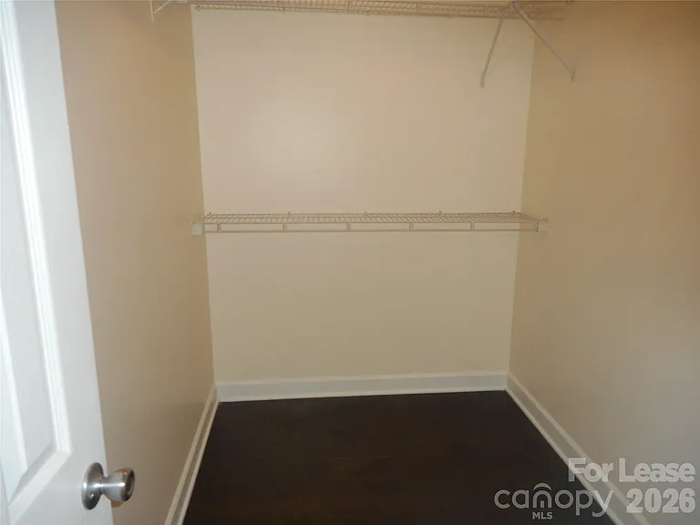 1128 Steele Meadows Dr — Photo 14