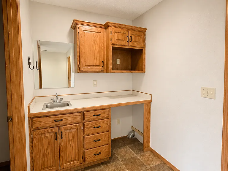 838 S Patterson Ave — Photo 10