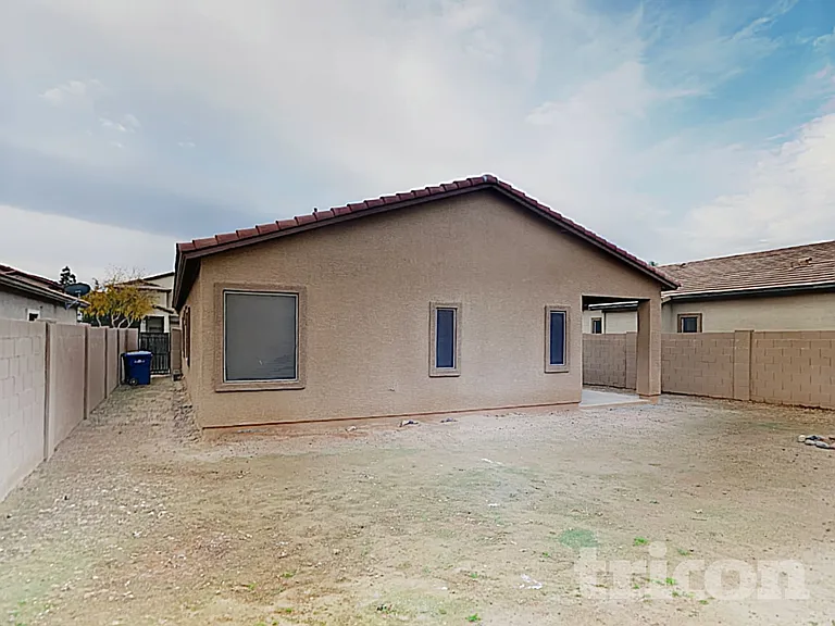 13732 W Mauna Loa Ln — Photo 16
