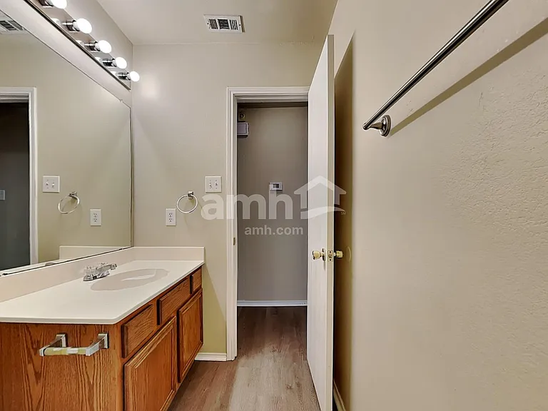 1624 Kelly Ln — Photo 13