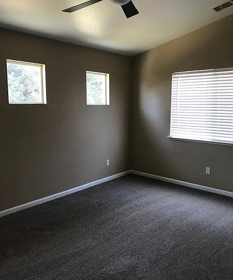 642 W Springer Dr — Photo 9