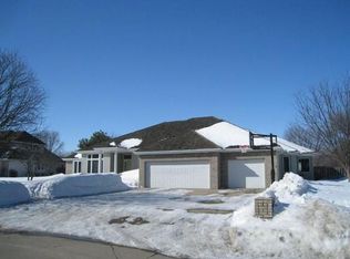 315 Southfork Pl, South Sioux City, NE 68776