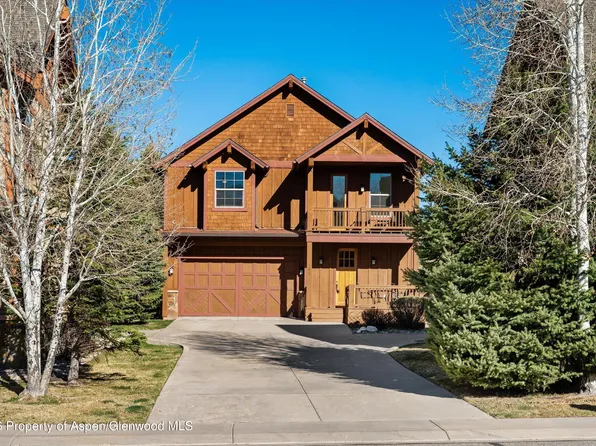 121 White Horse Dr, New Castle, CO 81647