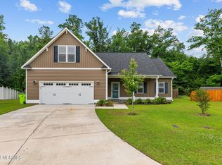 413 Kinnakeet Ln, New Bern, NC 28562