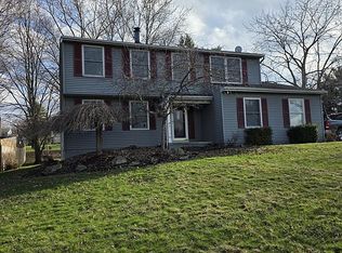 1000 Southport Dr, Medina, OH