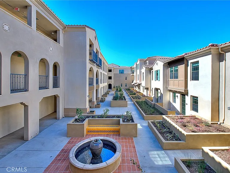 501 W Foothill Blvd #202 — Photo 8