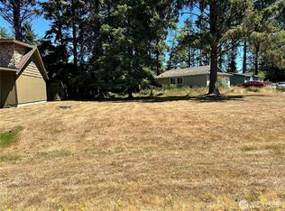604 Sollecks Avenue SE, Ocean Shores, WA