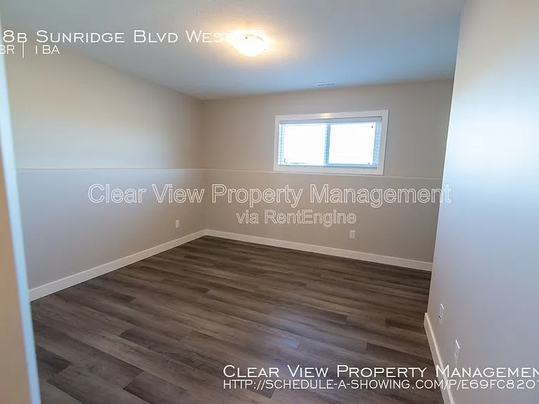 94 Sunridge Blvd W #LOWER LEVEL — Photo 8